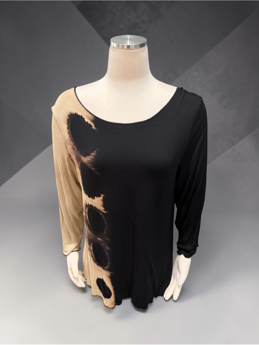 Moontide Dyers Women’s Two-Tone Black and Beige Tue-Dyed Long Sleeve Top Size L
